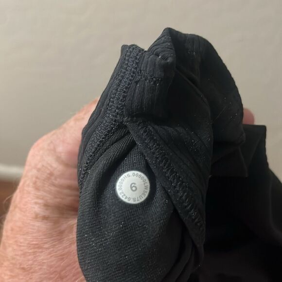 Lululemon Black High-Waisted Athletic Leggings Gym Workout Athleisure - Picture 13 of 13